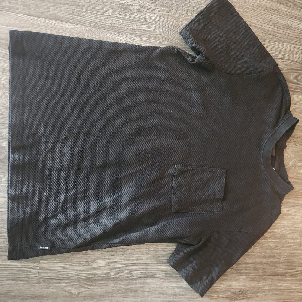 Only & Sons black t-shirt - small